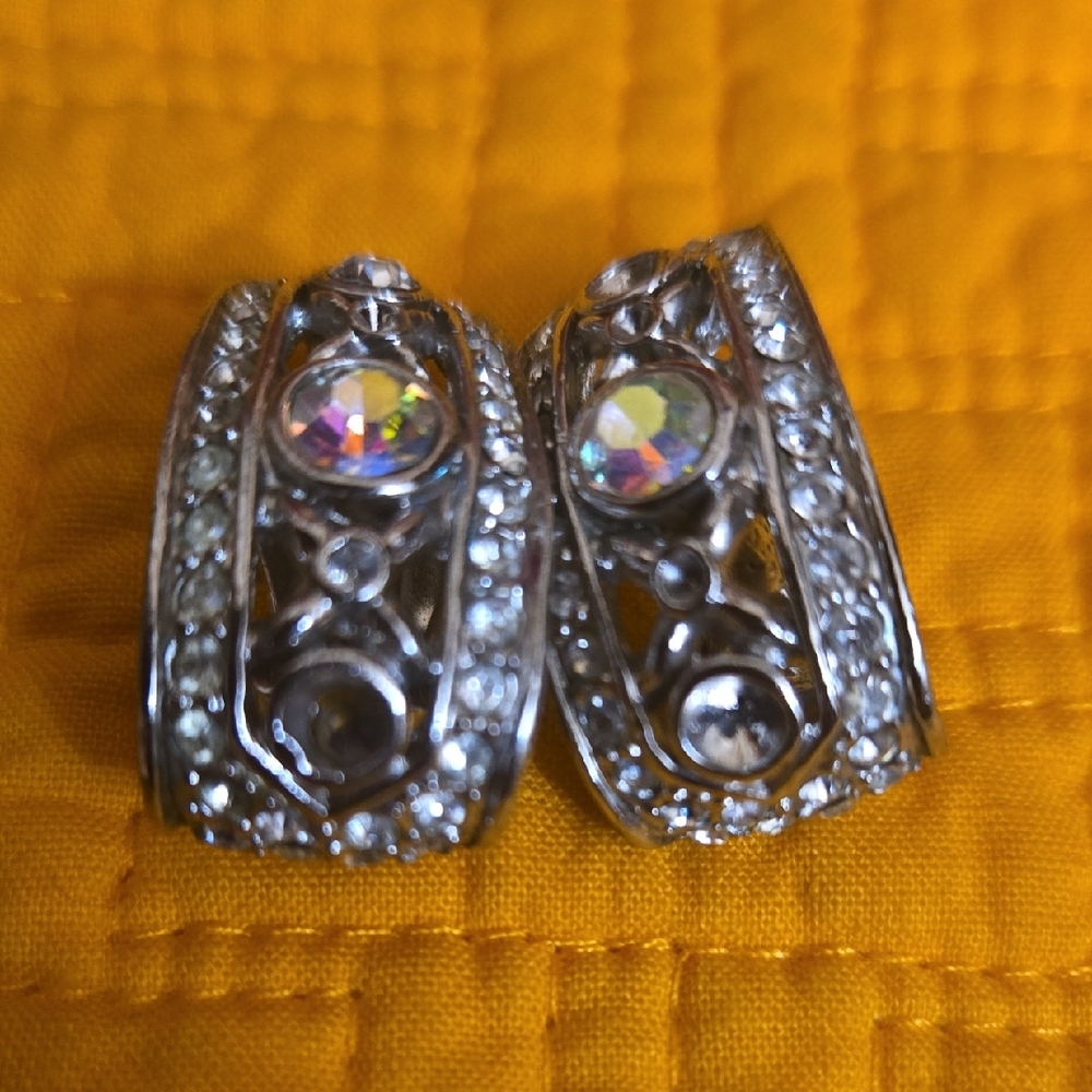 Mary Kay Jewelry Vintage Silver and Crystal Clip On Earrings